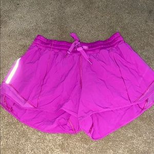 lululemon hotty hot short 4’